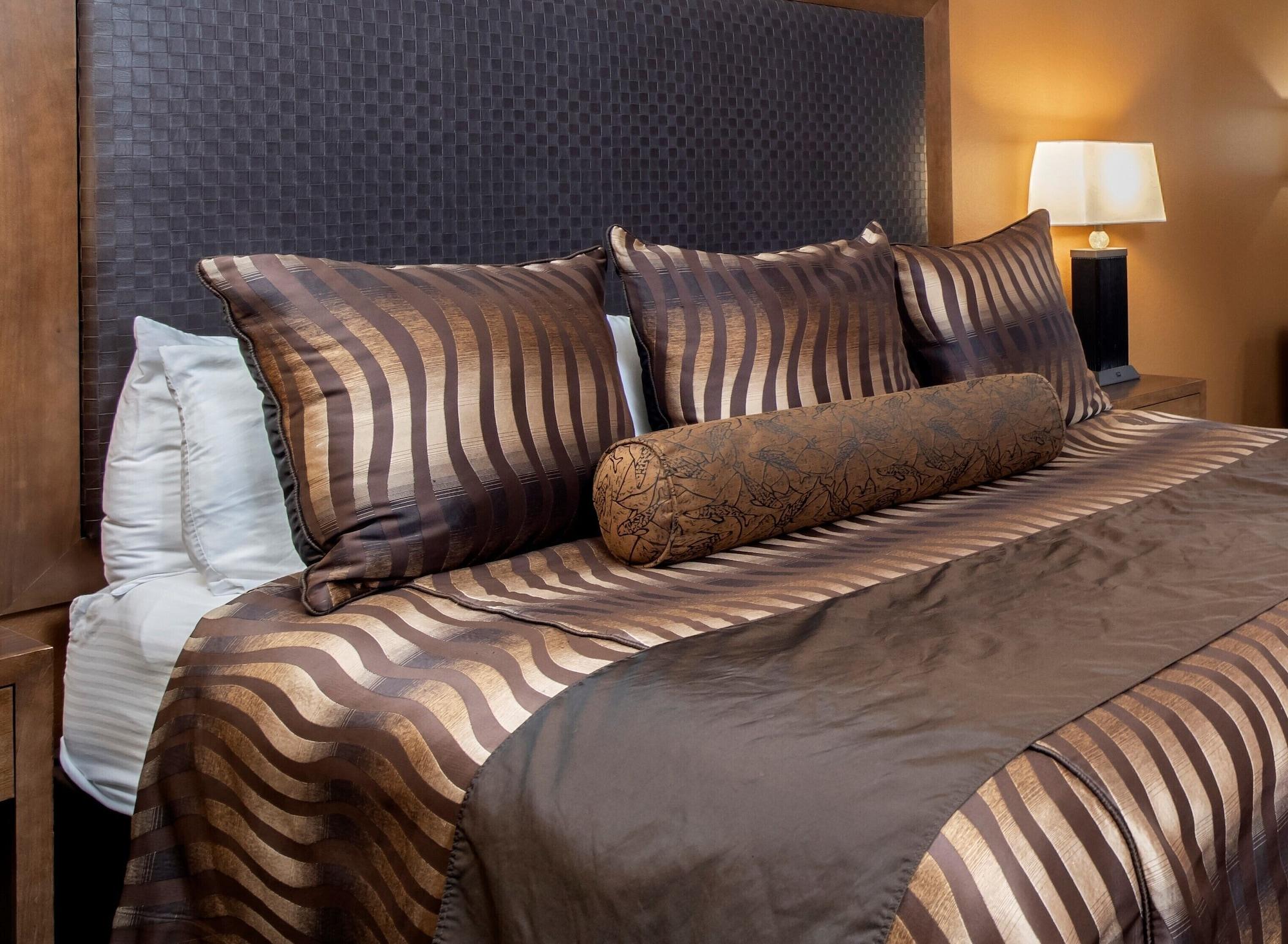 Clubhouse Hotel And Suites ปิแอร์ ภายนอก รูปภาพ