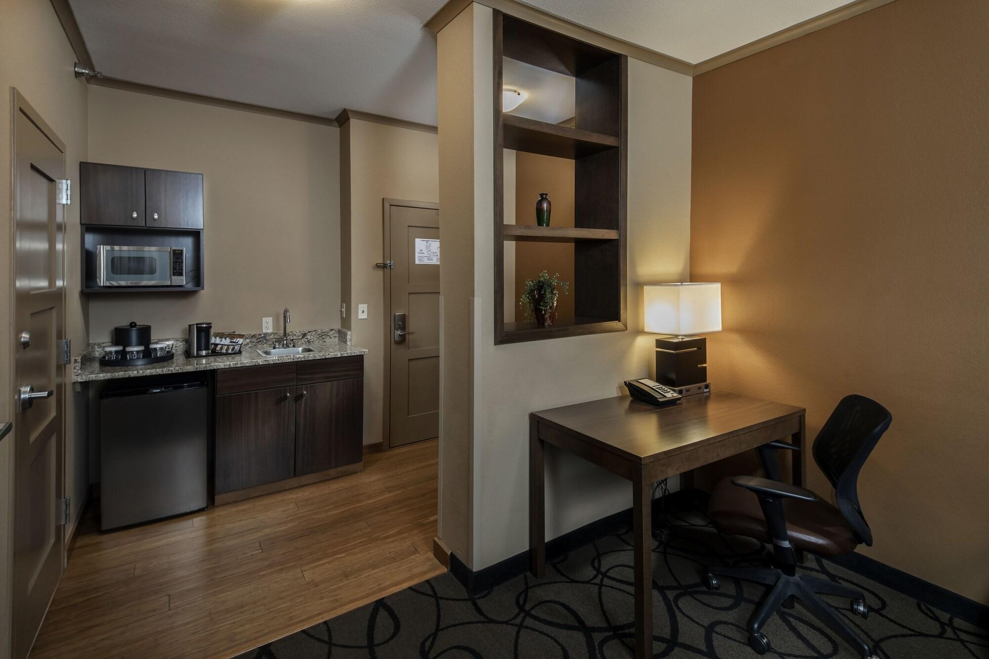 Clubhouse Hotel And Suites ปิแอร์ ภายนอก รูปภาพ